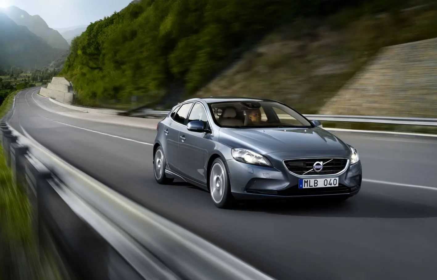 The all-new Volvo V40 possesses some high-tech features, including the world's first pedestrian airbag system