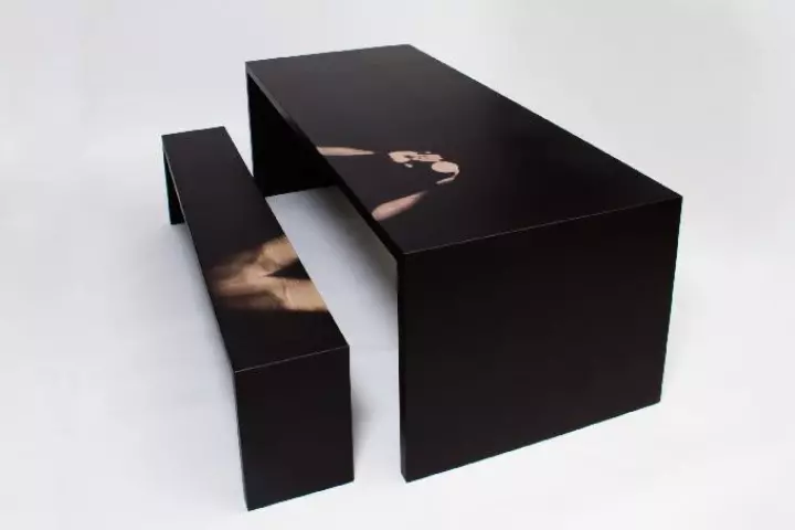 A new thermochromic table and bench set changes color wherever it's exposed to the user's body heat