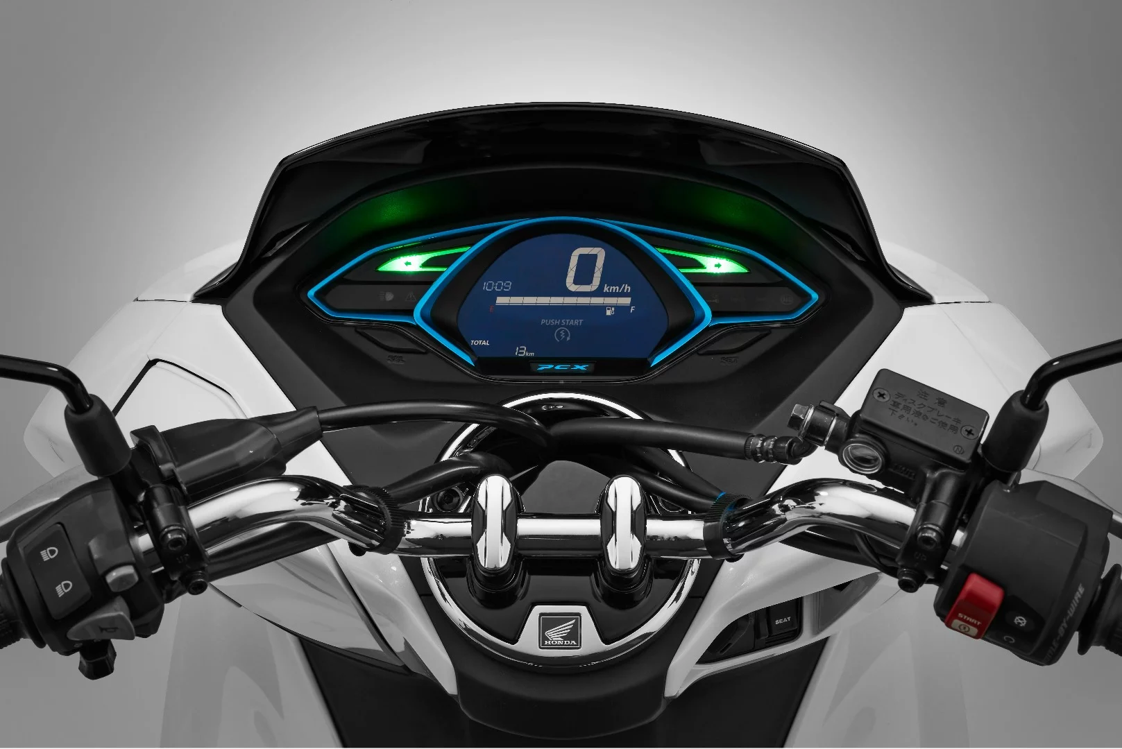 The dashboard of the 2018 Honda PCX electric