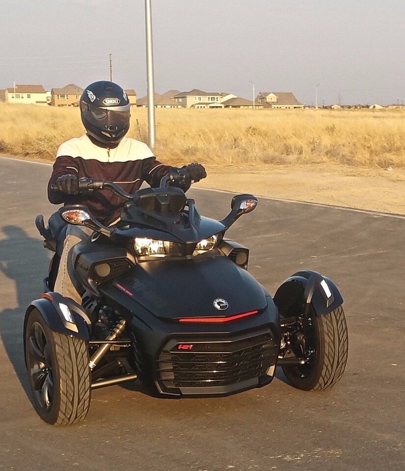 The absence of a stock windshield on the F3-S means you're going to want to ride with a full-face helmet to cut down on wind noise and buffeting