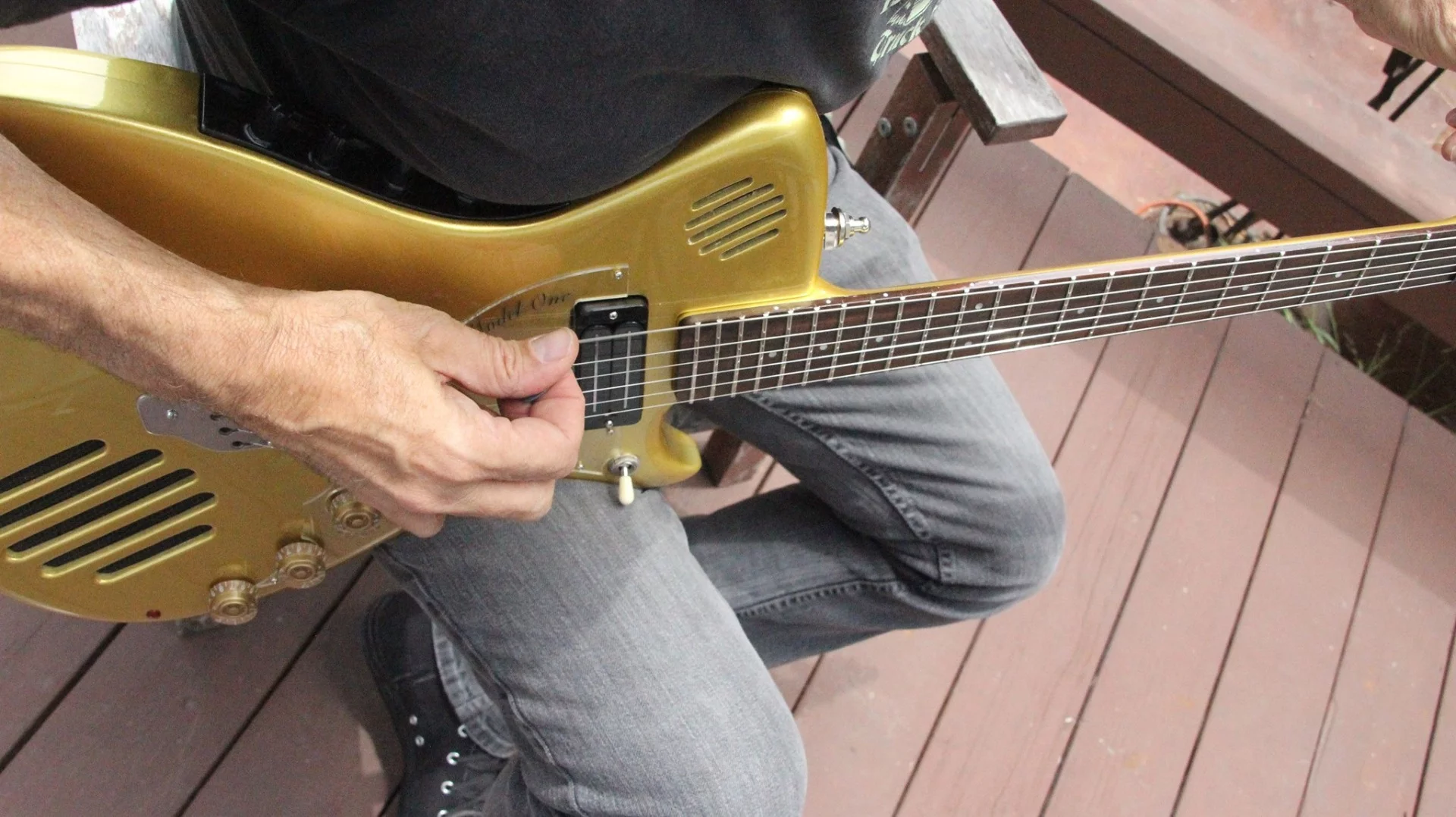 String action is caught in the act by a humbucker bridge pickup and a choice of P90, mini humbucker or single coil neck pickup
