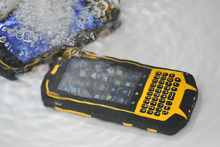 The Runbo X3 submerged underwater