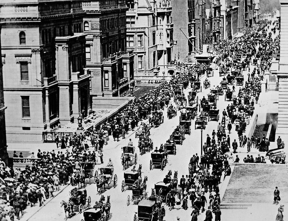 In 1900, a mass market for personal transportation had already existed for thousands of years – the horse drawn carriage. The largest producer of horse-drawn vehicles in the USA was Durant-Dort, which was selling over 150,000 carriages a year and already had sophisticated manufacturing operations and a sales channel to America's wealthy. There was life before the motor car, just at a more leisurely pace