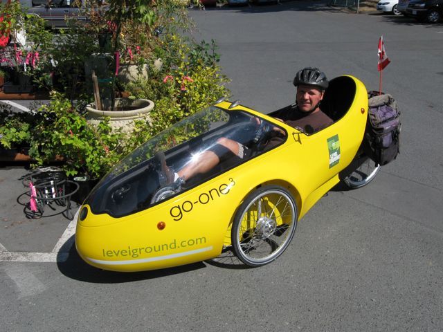 Hugo Ciro and his Beyss Go-One velomobile