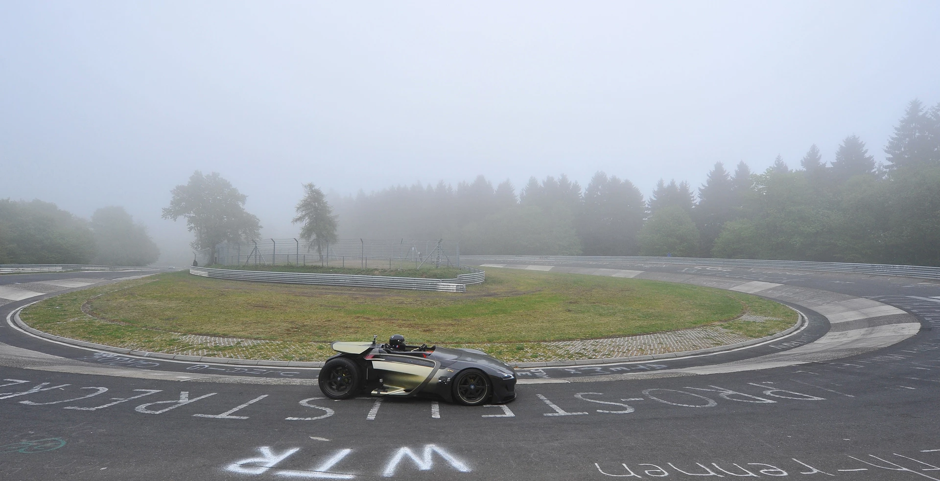 Peugeot's EX1 electric concept