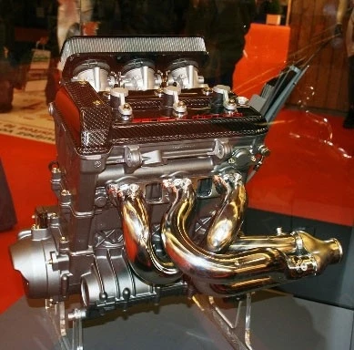 HSR-Benelli Series-R three cylinder engine