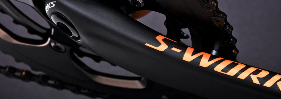 The S-Works McLaren Tarmac not surprisingly additionally features a unique paint and graphics job, applied at the same facility where the McLaren P1 automobiles are painted