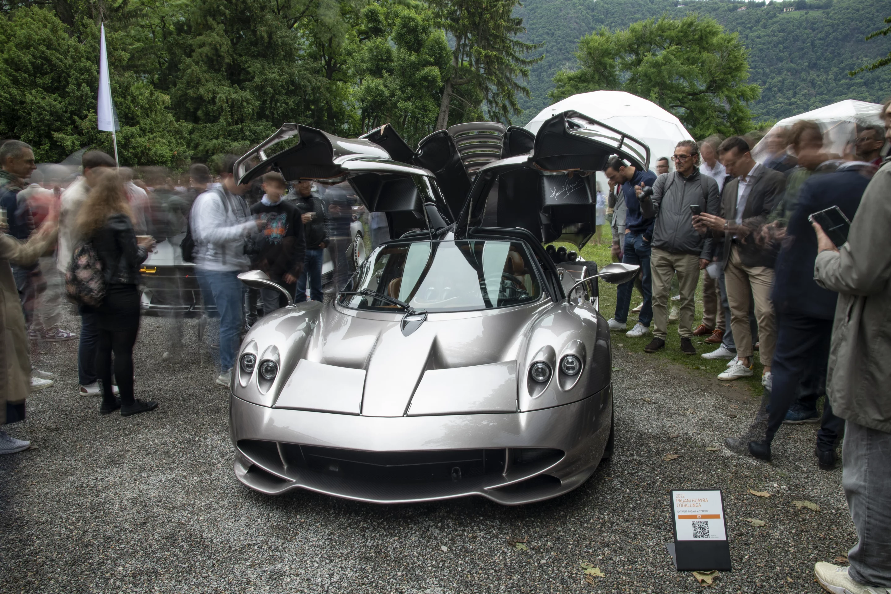The Longtail Pagani Codalunga took out the Concorso d’Eleganza Design Award for Concept Cars & Prototypes this year, an award voted on by Public Referendum. Only five Codalungas will be produced, with a price tag of USD$7.36 million. The 6.0L twin-turbocharged V12 engine produces 840 horsepower and is mated to a 7-speed automatic transmission, giving the car a top speed of 230 mph and a 0-60 mph time of just 2.7 seconds.