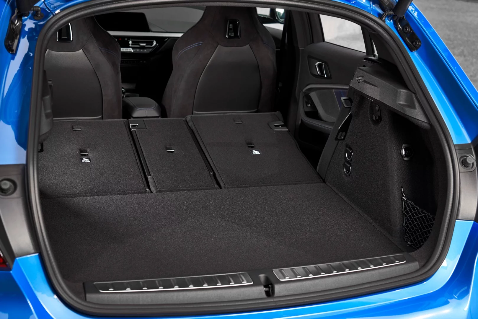 Folding the seats forward gives you 1200 liters of storage