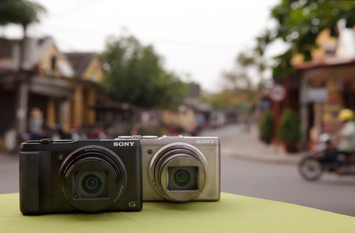 Sony's 20-megapixel Cyber-shot HX50V compact superzoom