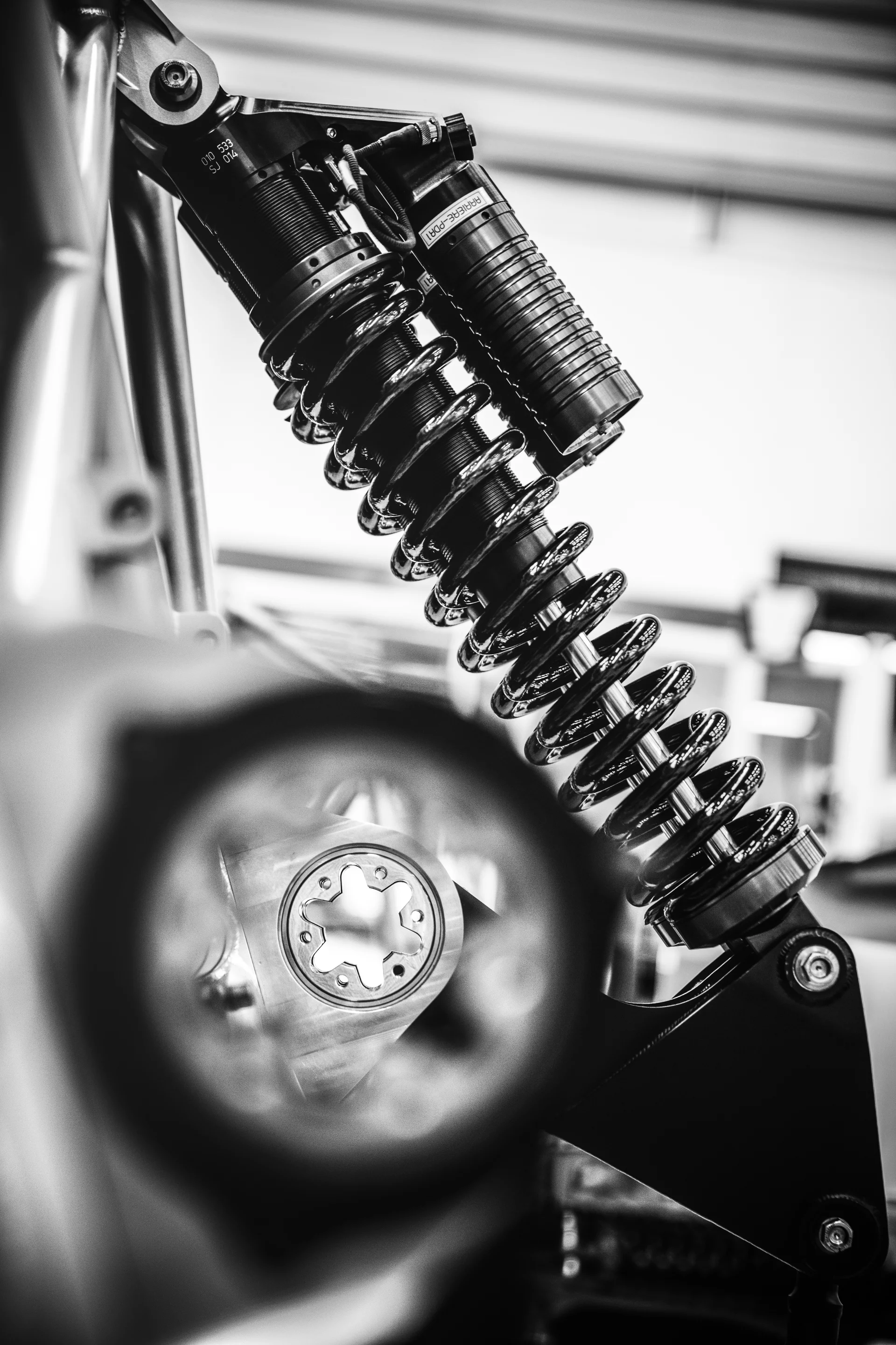 Building the Peugeot 2008 DKR (Photo: Red Bull Content Pool)