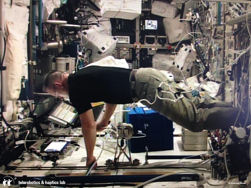 NASA astronaut Barry Wilmore operating ESA’s Haptics-1 force-feedback in weightlessness (Photo: ESA)