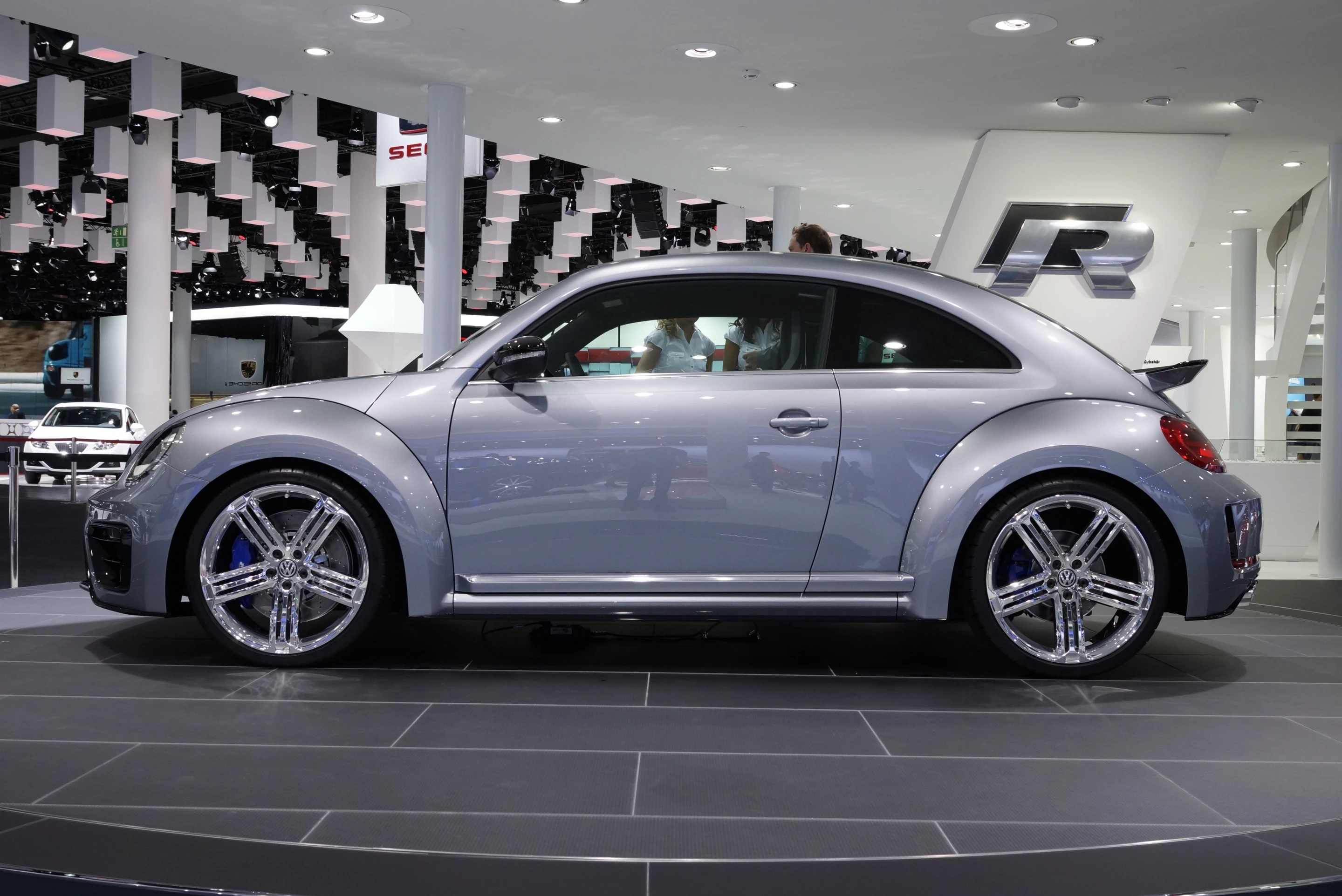 Volkswagen is set to debut the Beetle R, a high-performance design study of its existing Beetle 2.0 TSI