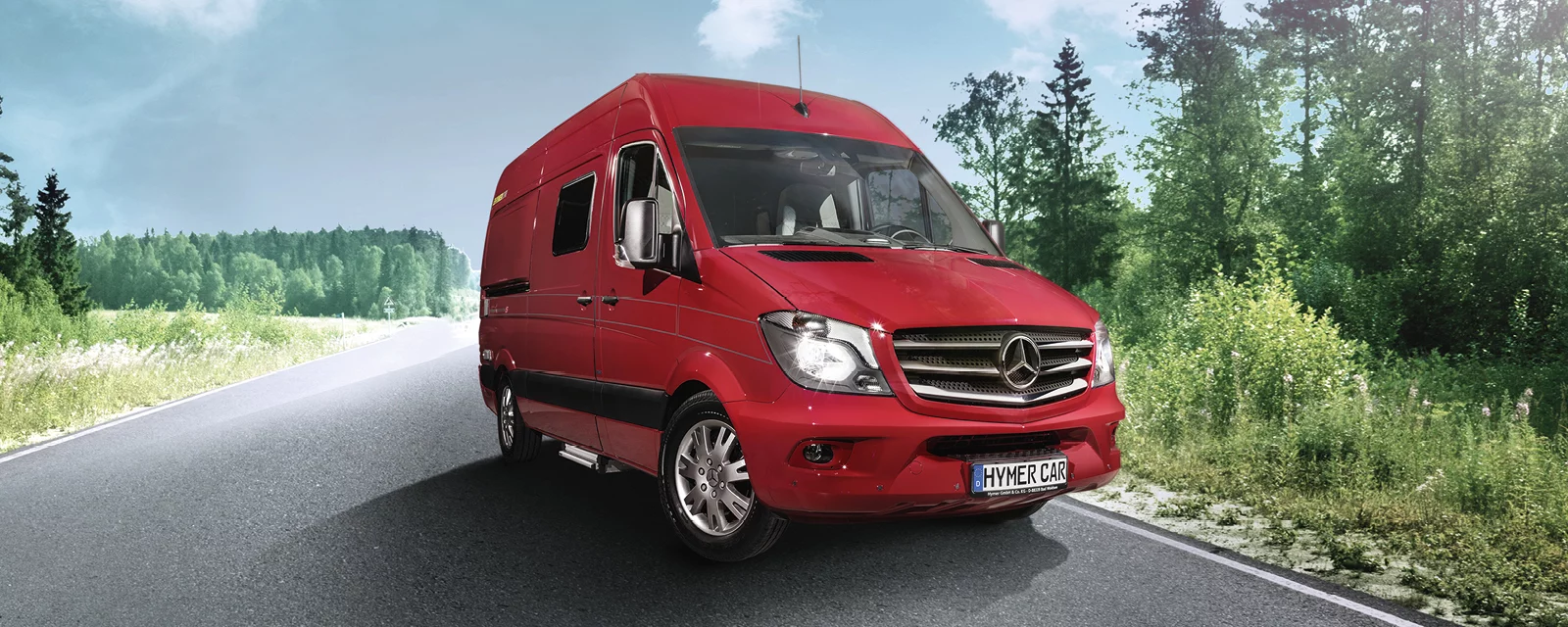Mercedes will also show a Hymer Grand Canyon S based on the Sprinter 4x4. This red is nice, but we prefer the Designo hyacinth red metallic