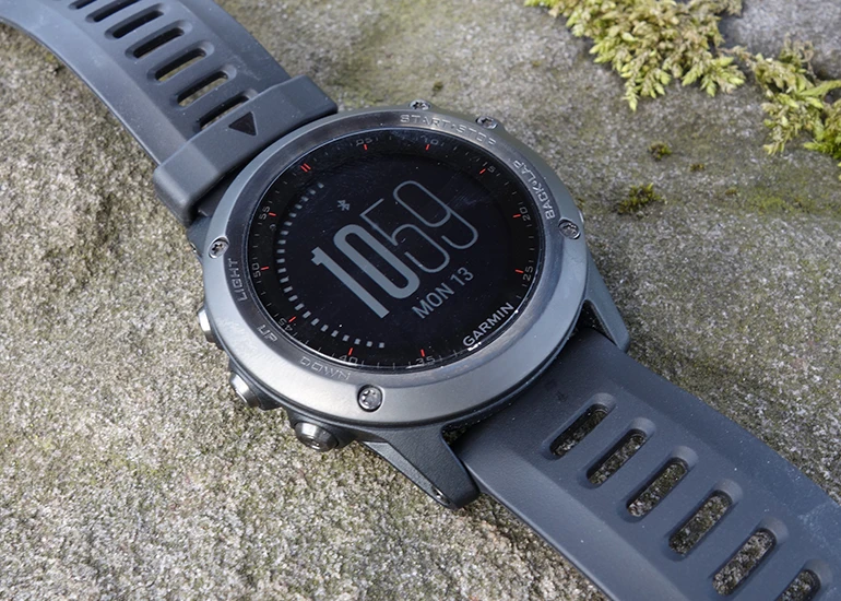 For more advanced tracking you can connect up a chest strap (Photo: David Nield/Gizmag.com)