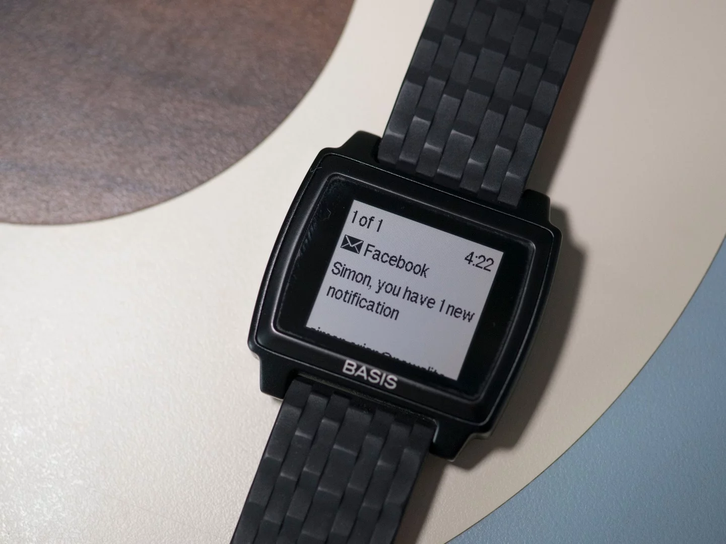 The Basis Peak fitness tracker shows info about incoming emails and other notifications (Photo: Simon Crisp/Gizmag.com)