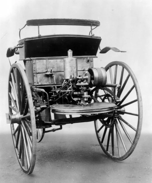 Mercedes Benz F-CELL Roadster