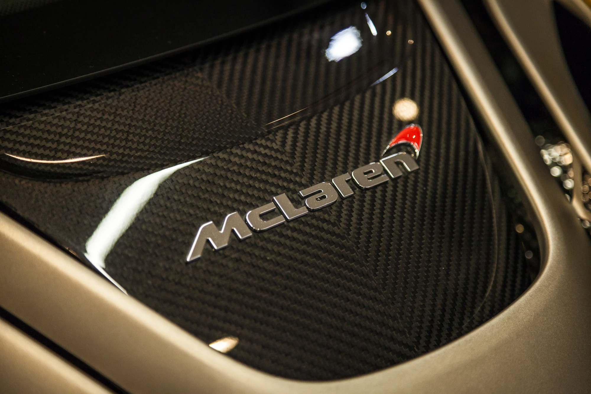 The McLaren badge sits proud at the rear of the car (Photo: Loz Blain/Gizmag.com)