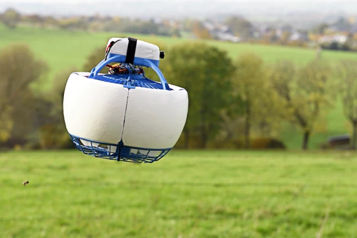 To get the Fleye to fly, the Belgium-based development team has launched on Kickstarter