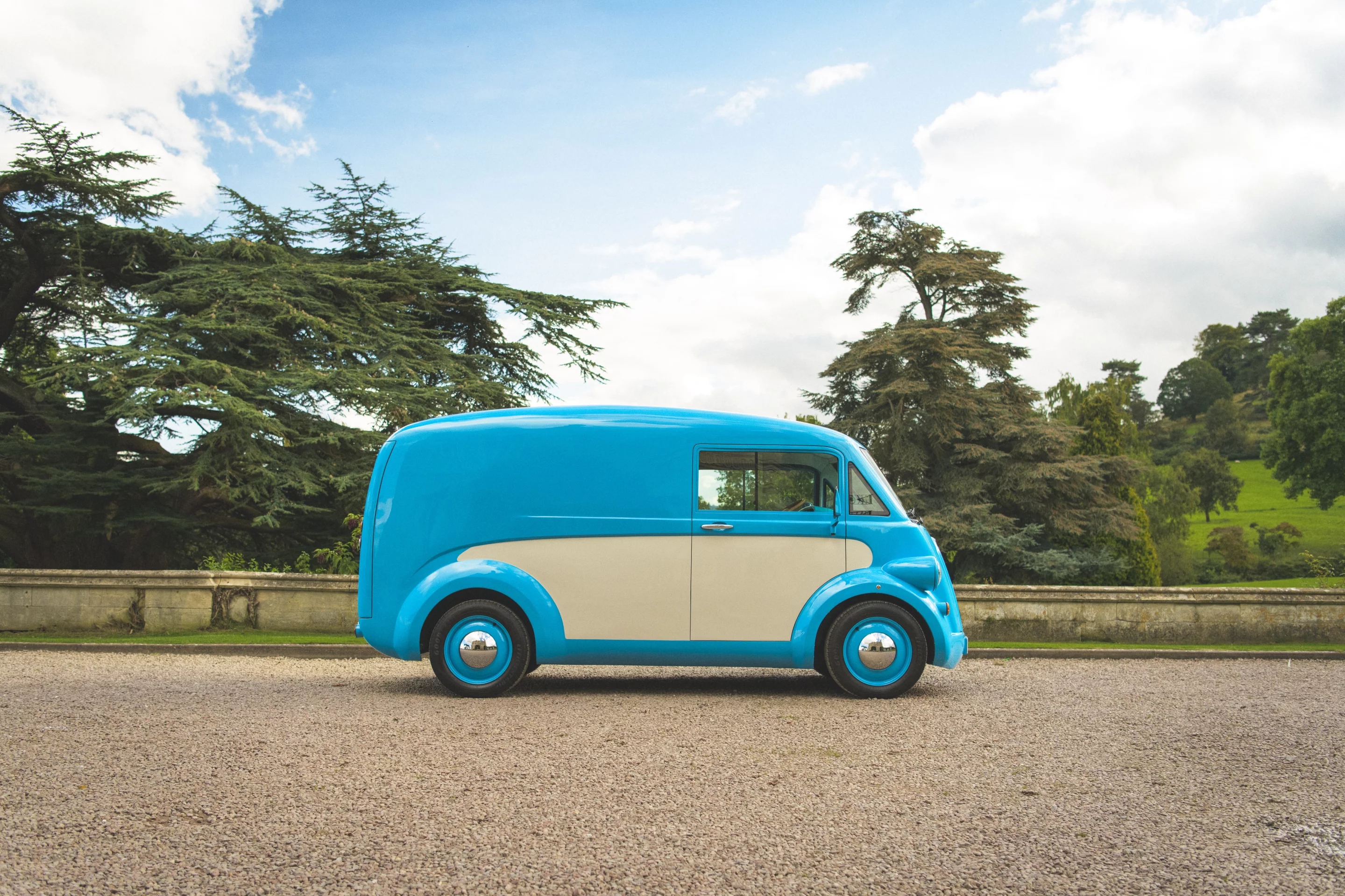 Morris revealed the JE this week in London