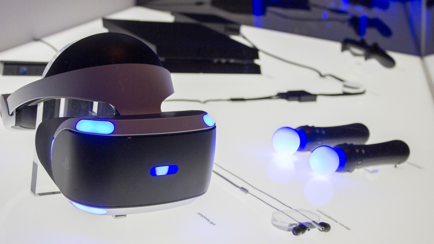 PlayStation VR has a huge adoption advantage, but its motion controllers are a big problem