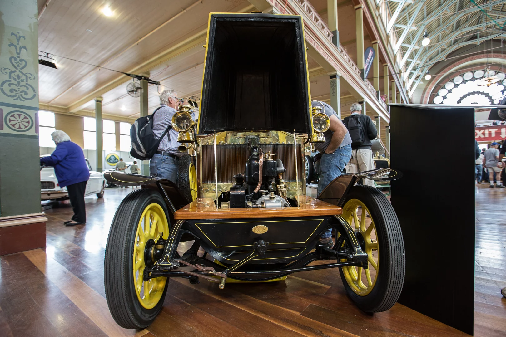 A 1909 Renault AX on show at Motorclassica 2014 (Photo: Nick Lavars/Gizmag)