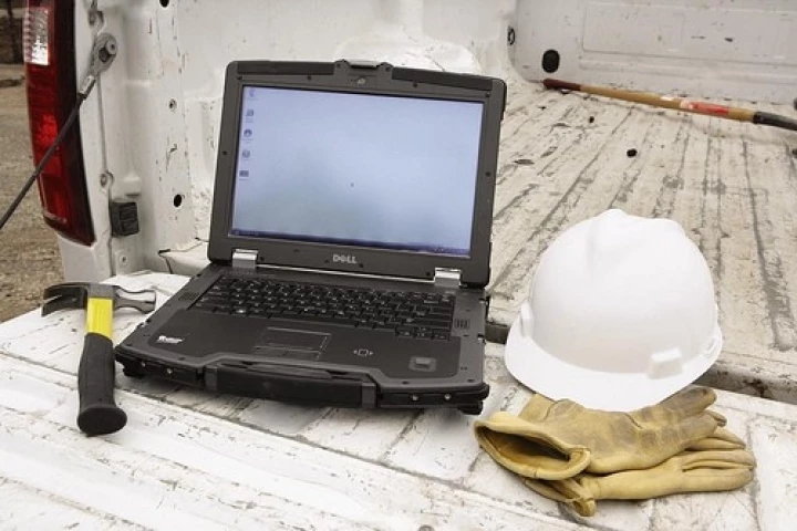 Dell XFR rugged laptop on truck tailgate