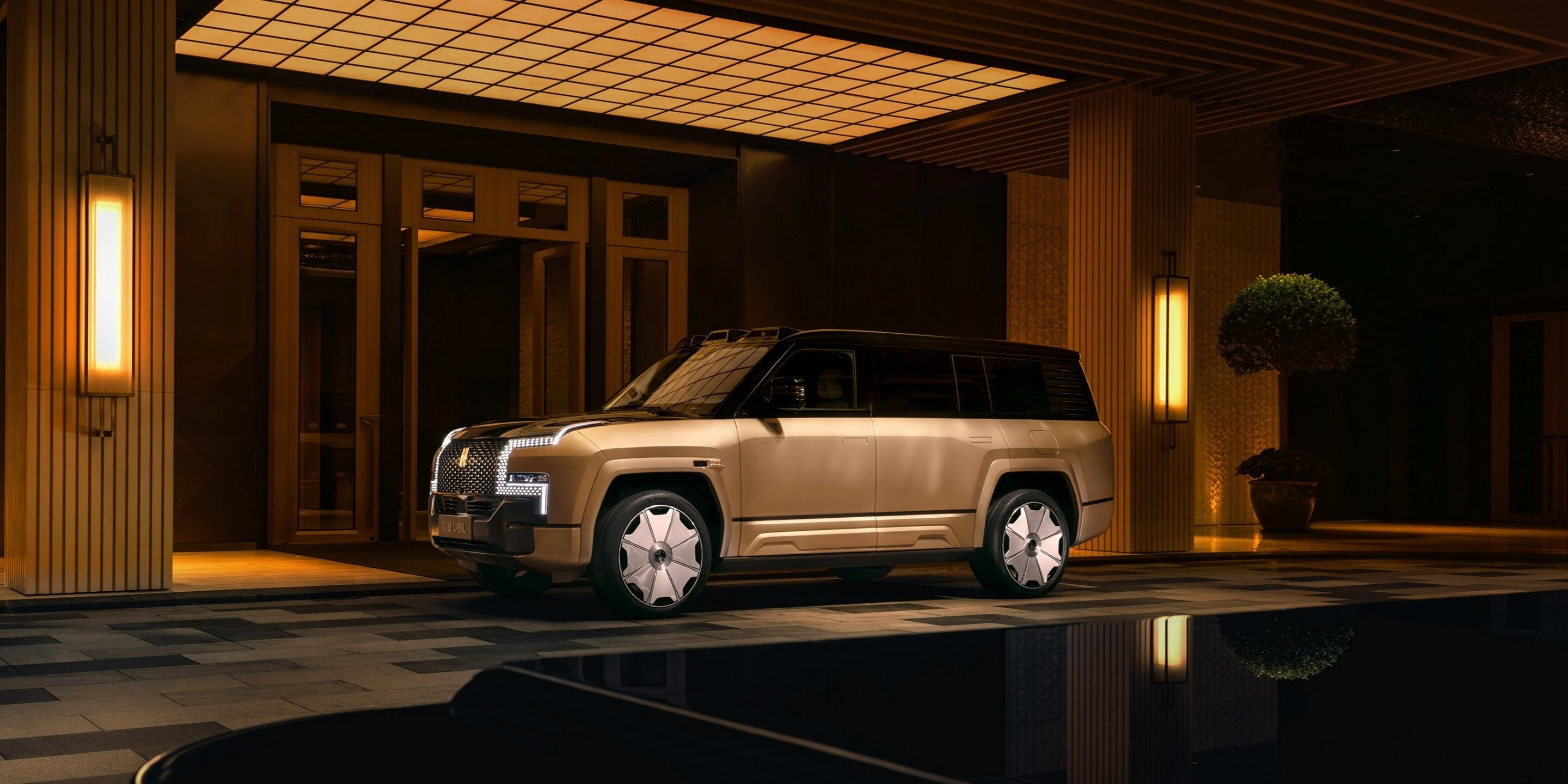 The U8L houses four electric motors, which produce a combined output of 1,180 horsepower (880 kW) and 922 lb.ft (1,280 Nm) of peak torque