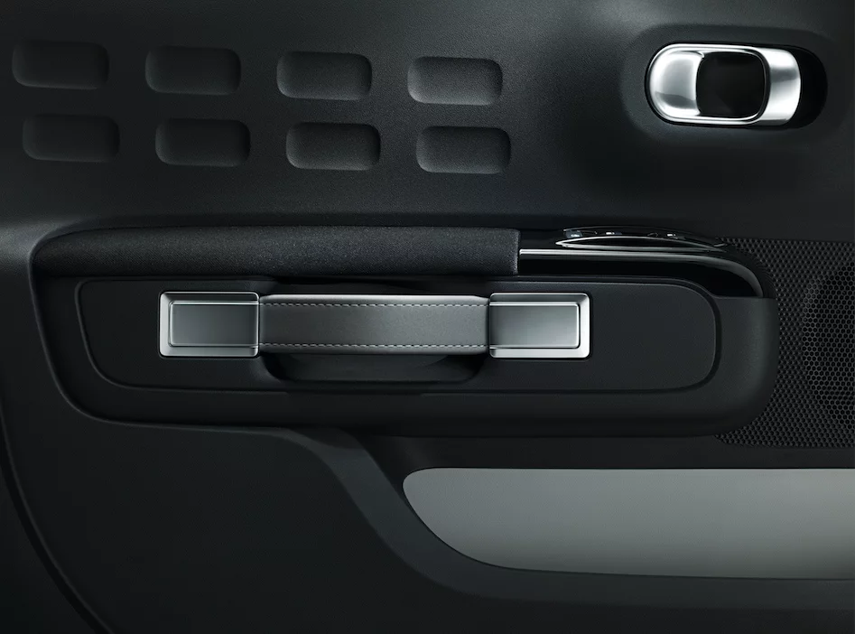 Some of the cabin detailing is taken from the Cactus' cabin