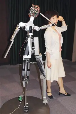 A robotic mannequin developed by the New Industry Research Organization Kobe in 2008 had moving legs (Photo: 47 news)