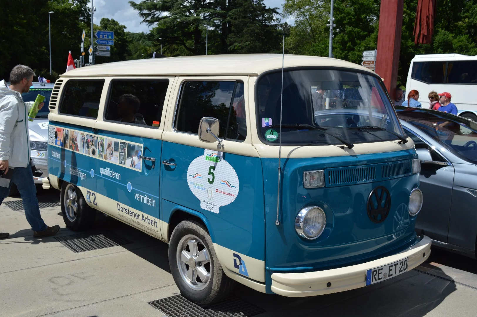 This VW T2 Bulli looks like a very nice way to take part in the WAVE Trophy