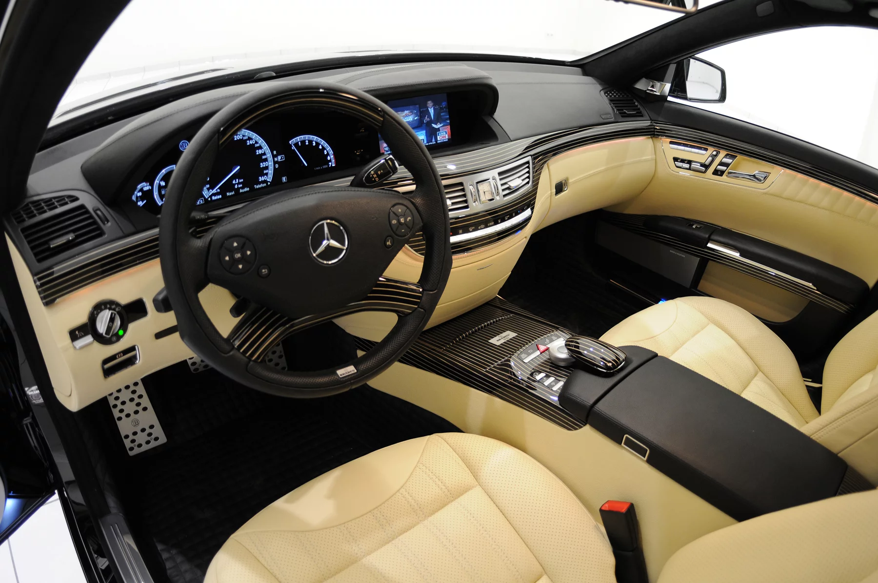 The Brabus iBusiness 2.0 system