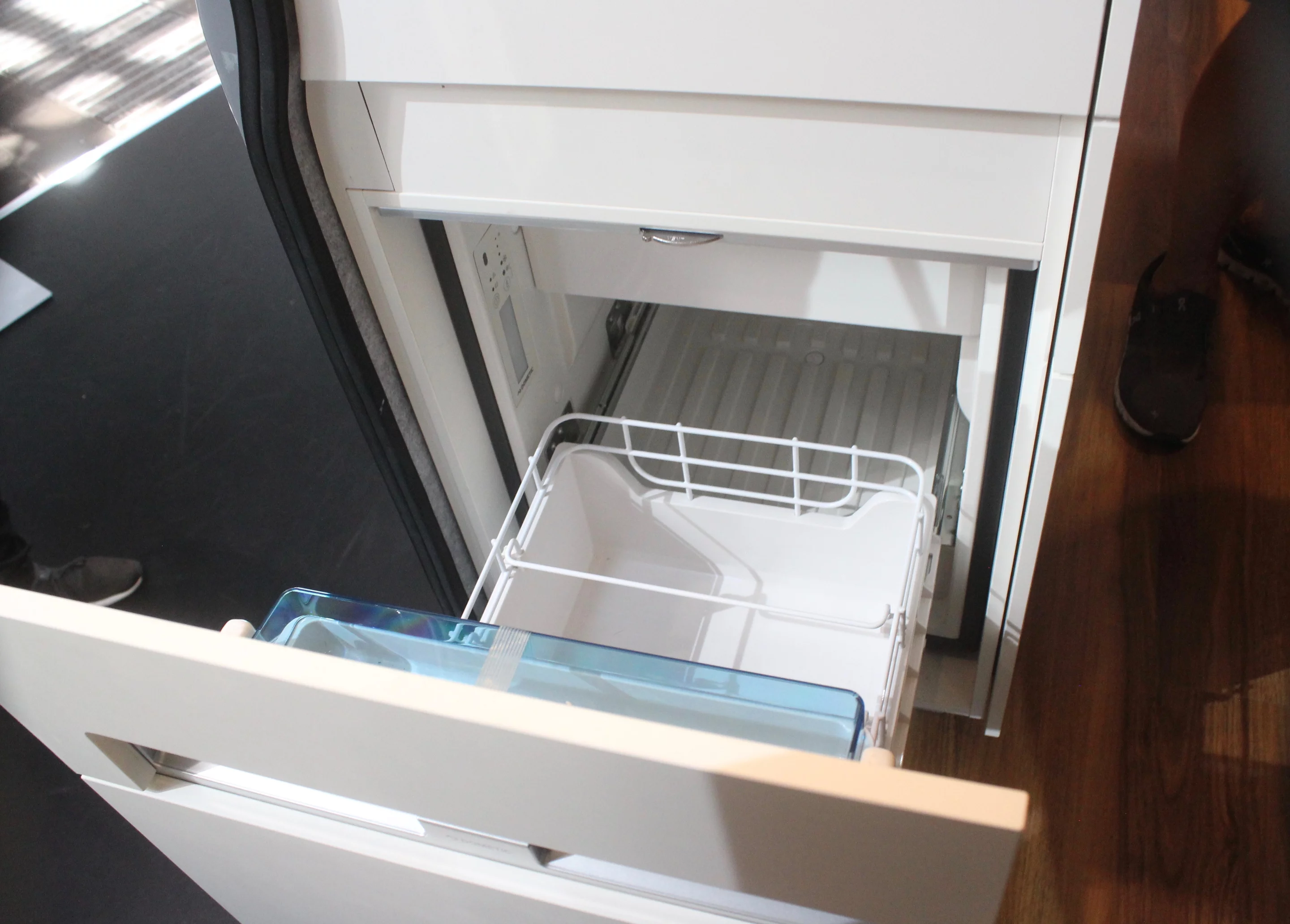 The drawer fridge on the end of the kitchen block makes for easy indoor/outdoor access