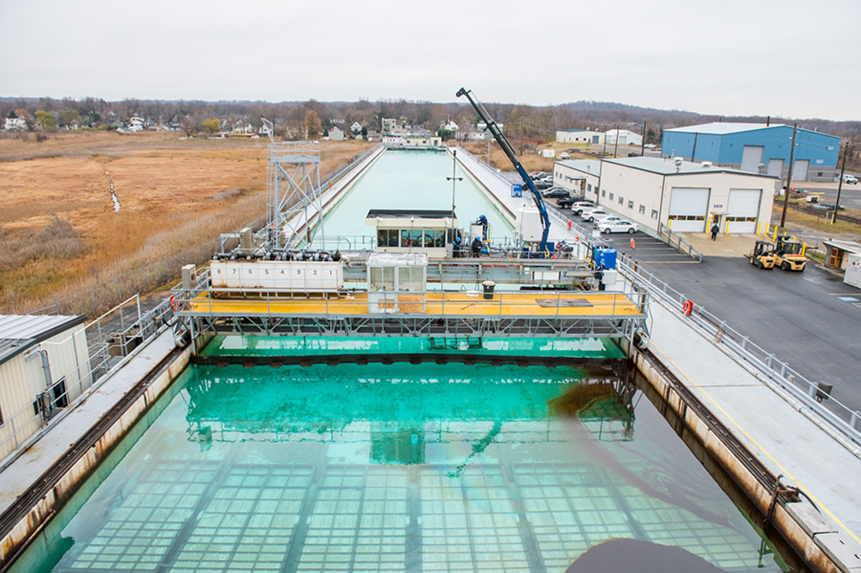 Reusable sponge cleans up oil on and below the water's surface