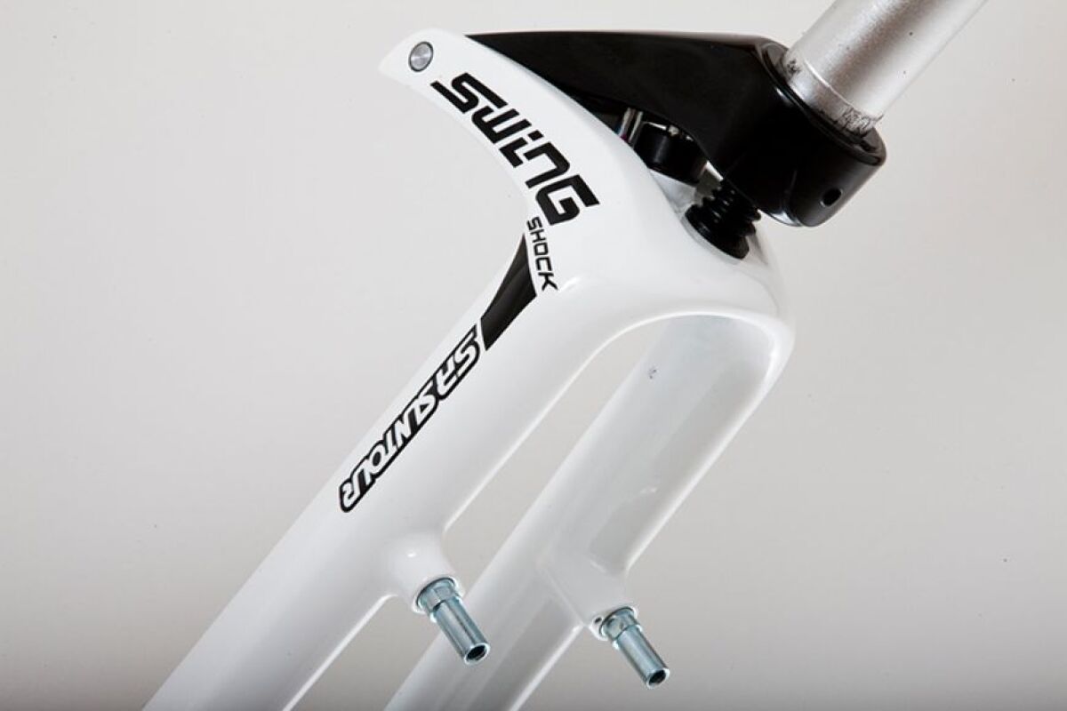 Suntour Swing Shock brings suspension to commuter bikes
