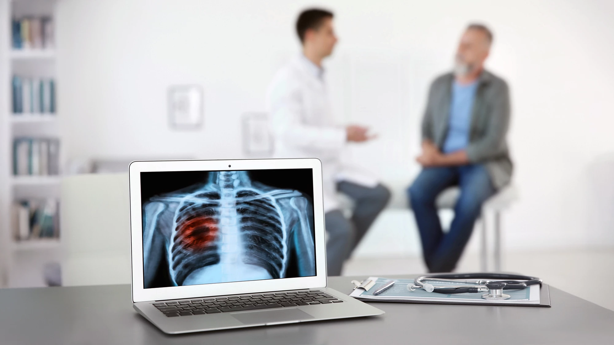 Radiation therapy offers similar long-term survival to surgery for early-stage lung cancer