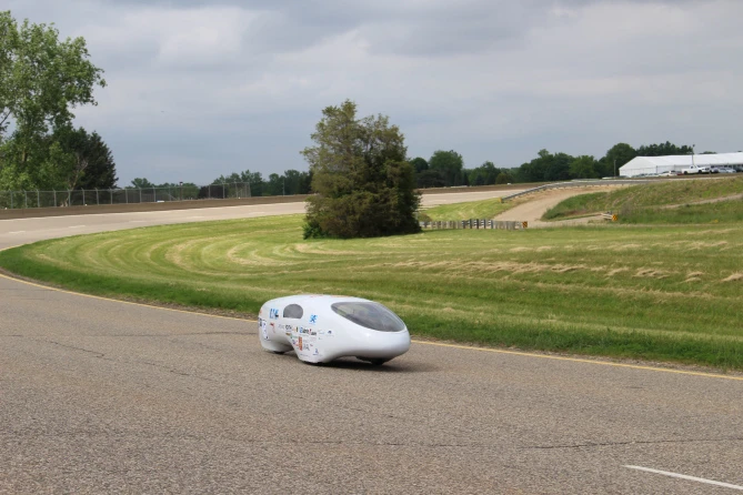 This year, the The University of Laval's car achieved a fuel efficiency of 2,098 mpg (0.11 l/100km)