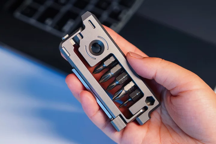 The Ti-Mag V2 measures 92 mm long by 40 mm wide by 11 mm thick (3.62 by 1.57 by 0.43 in) – there's no word on weight