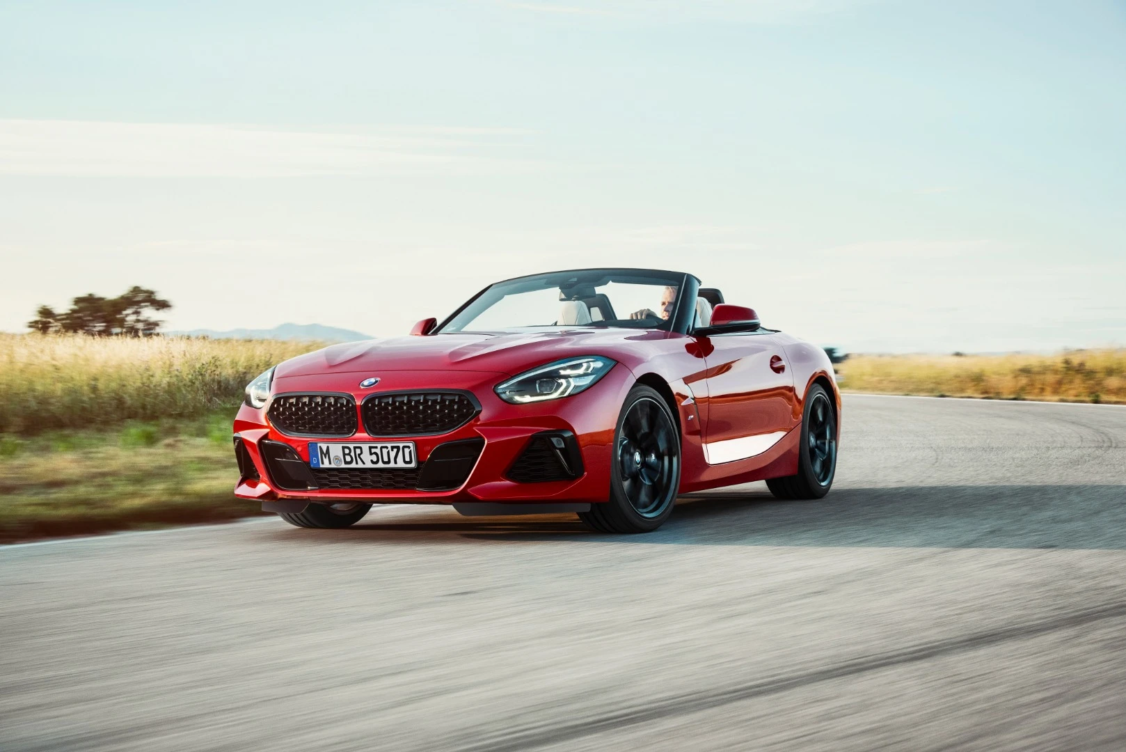 Electronically-controlled dampers and an M Sport braking system and differential control the Z4’s stability and road control