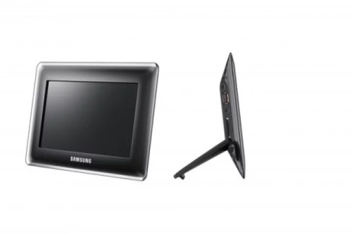 Samsung releases slimline SPF-87H Digital Photo Frame