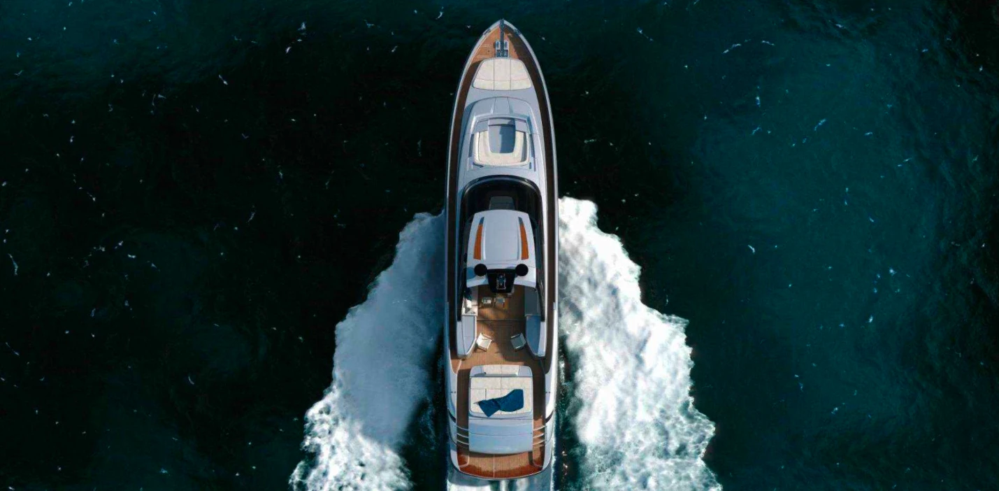 The Riva Florida hits the sea