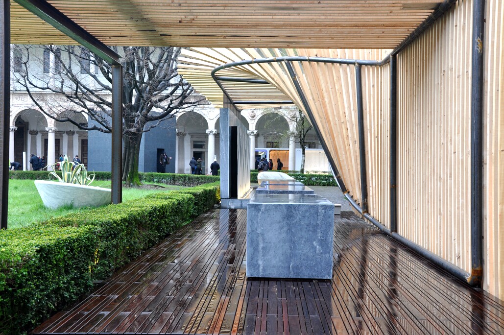 The SenSai pavilion hovers over four masses of solid marble blocks, Hybrid Architecture & Design exhibition (Photo: Edoardo Campanale/Gizmag)