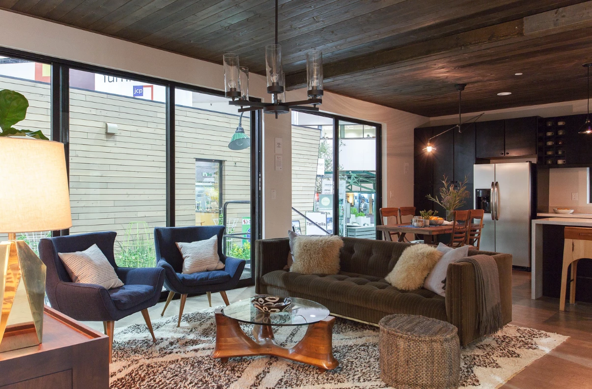 The C6.1 model, which looks to be the company's main draw, is based on a U shape, and measures 1,288 sq ft (120 sq m) (Photo: LivingHomes)