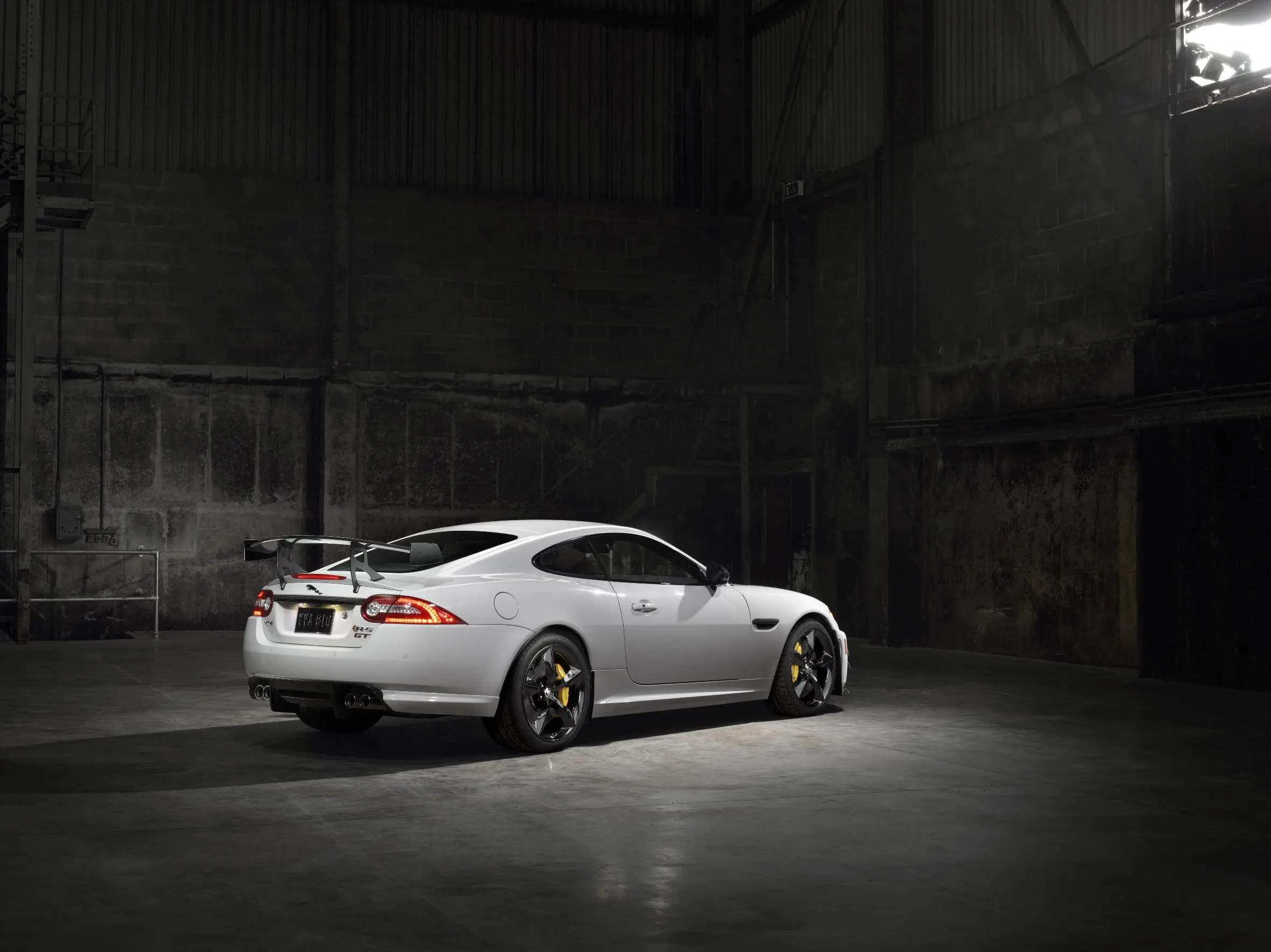 Spring rates are increased front and back while 20-inch forged, lightweight alloy wheels are designed to optimize brake cooling
