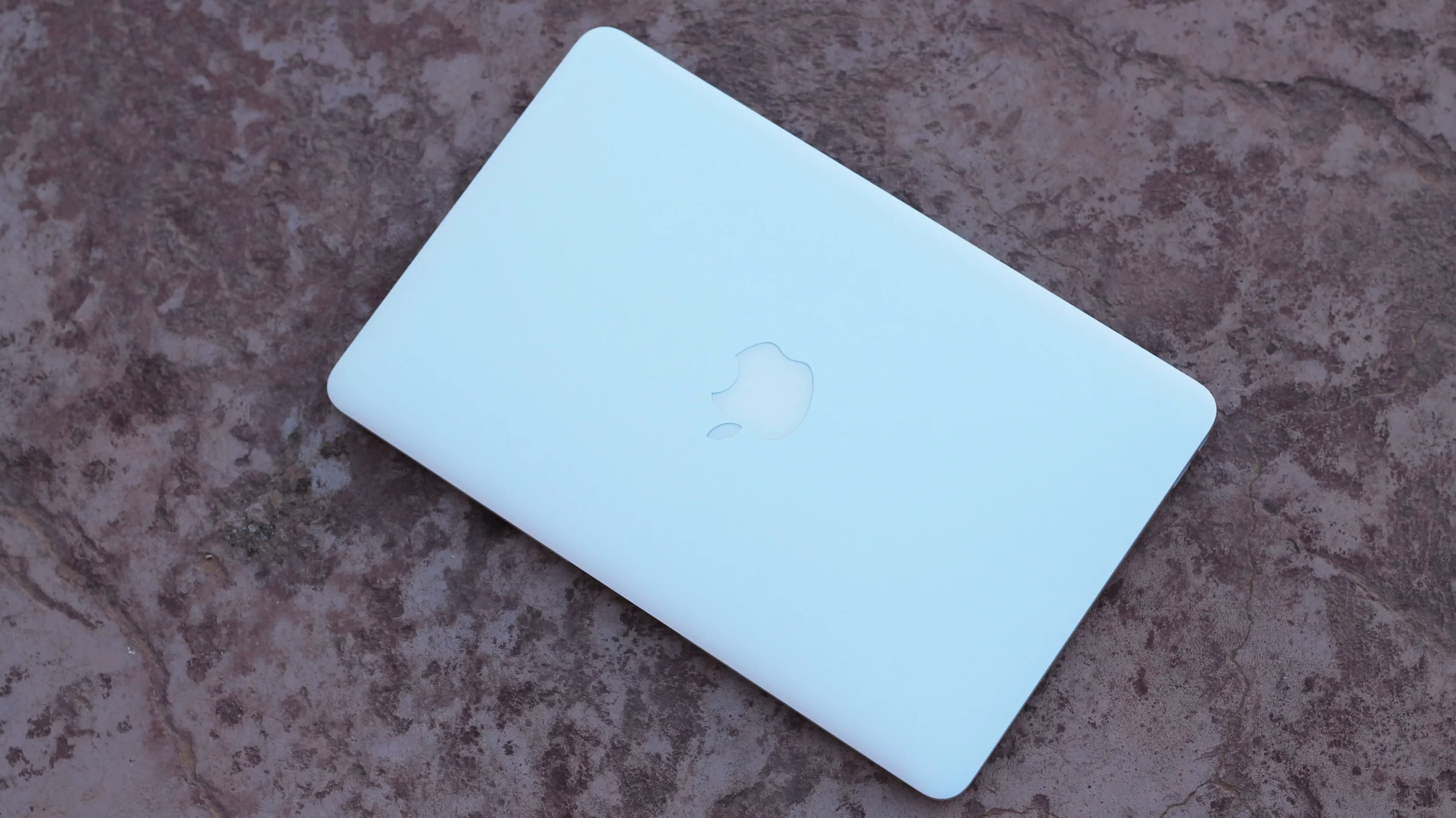 Like most modern Apple products, the MacBook Air has an aluminum unibody design (Photo: Will Shanklin/Gizmag.com)