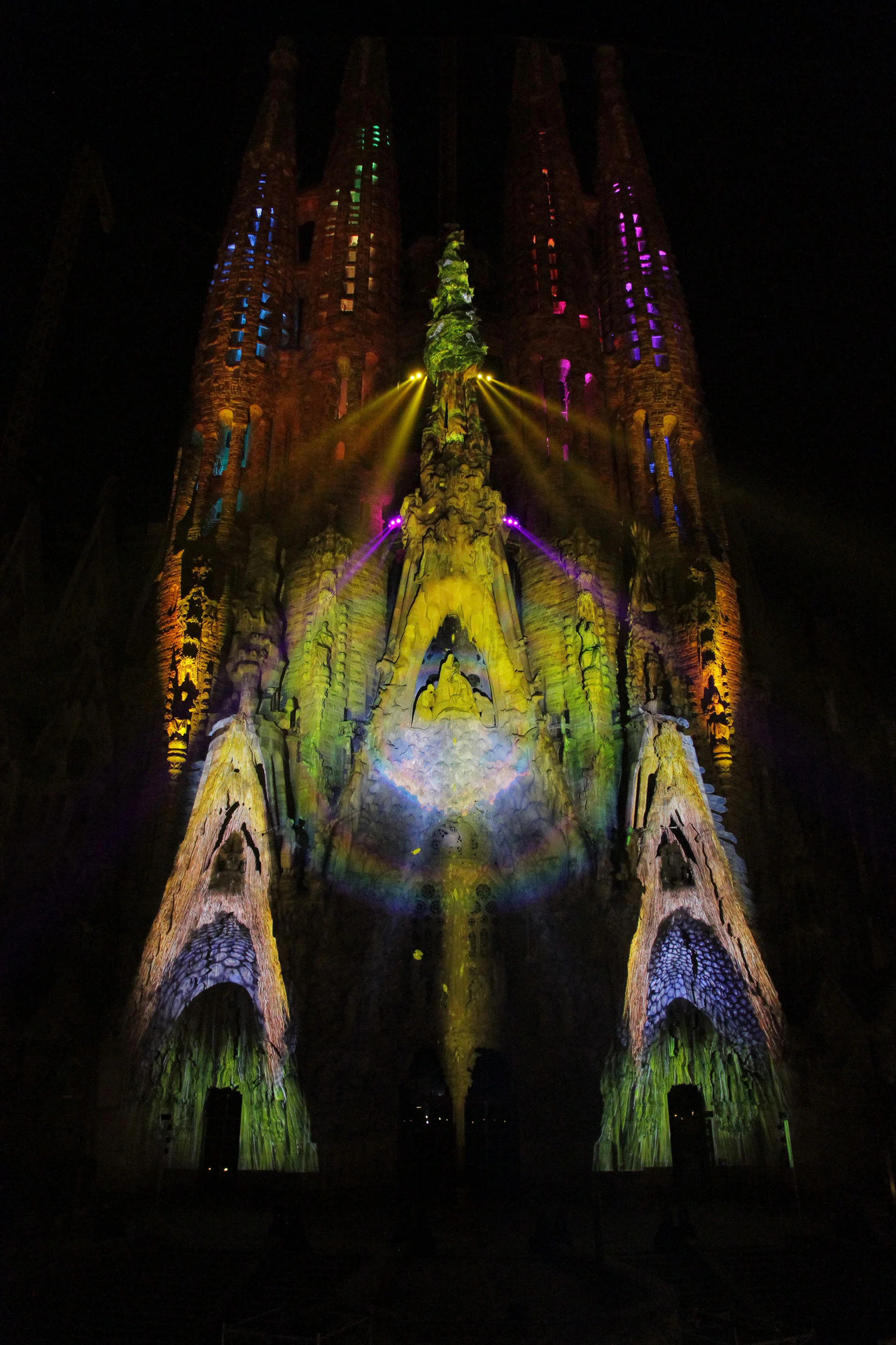 The Sagrada Família in a new light(Photo: Moment Factory)