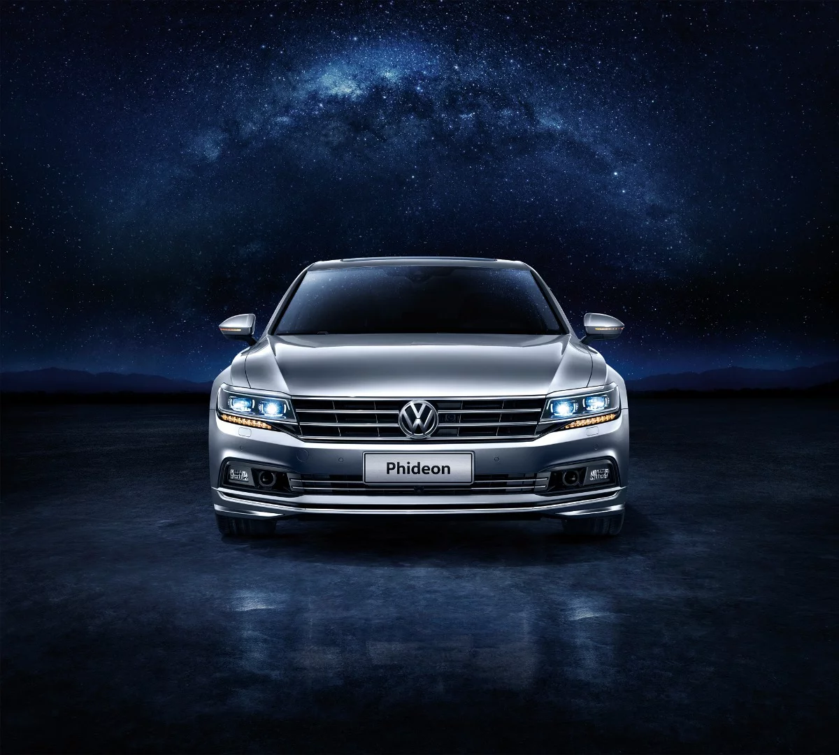 The Phideon's face is bigger and bolder than anything else in the Volkswagen stable at the moment