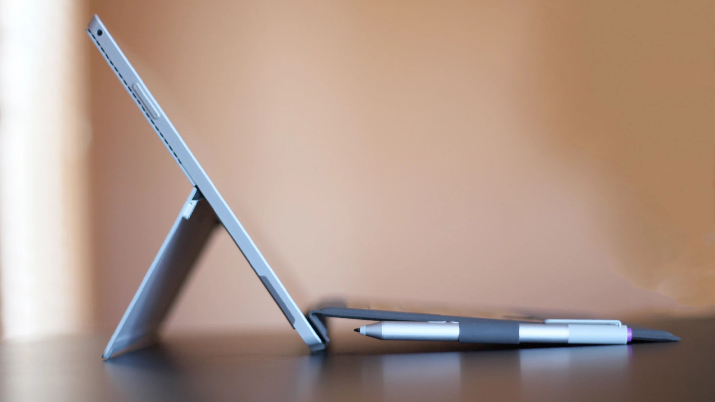 Profile of the Surface Pro 3 (Photo: Will Shanklin/Gizmag.com)