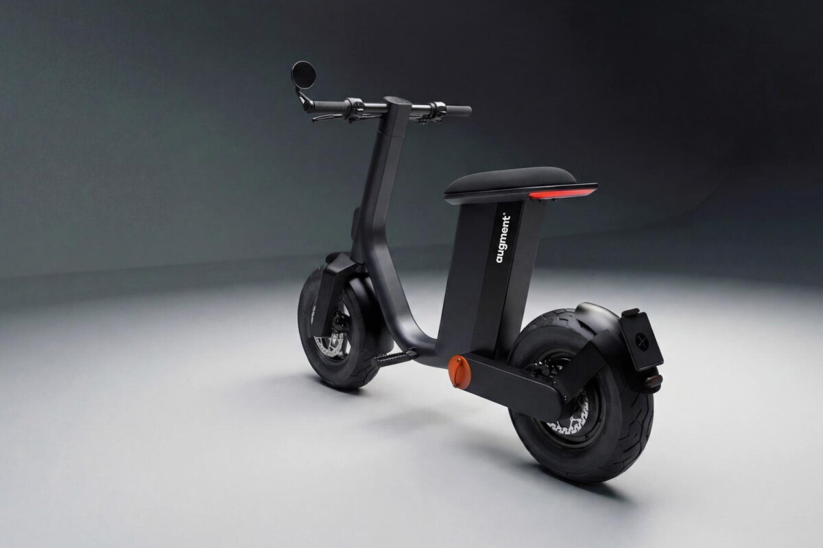 27-mph e-moped ends your parking woes with a folding wheel
