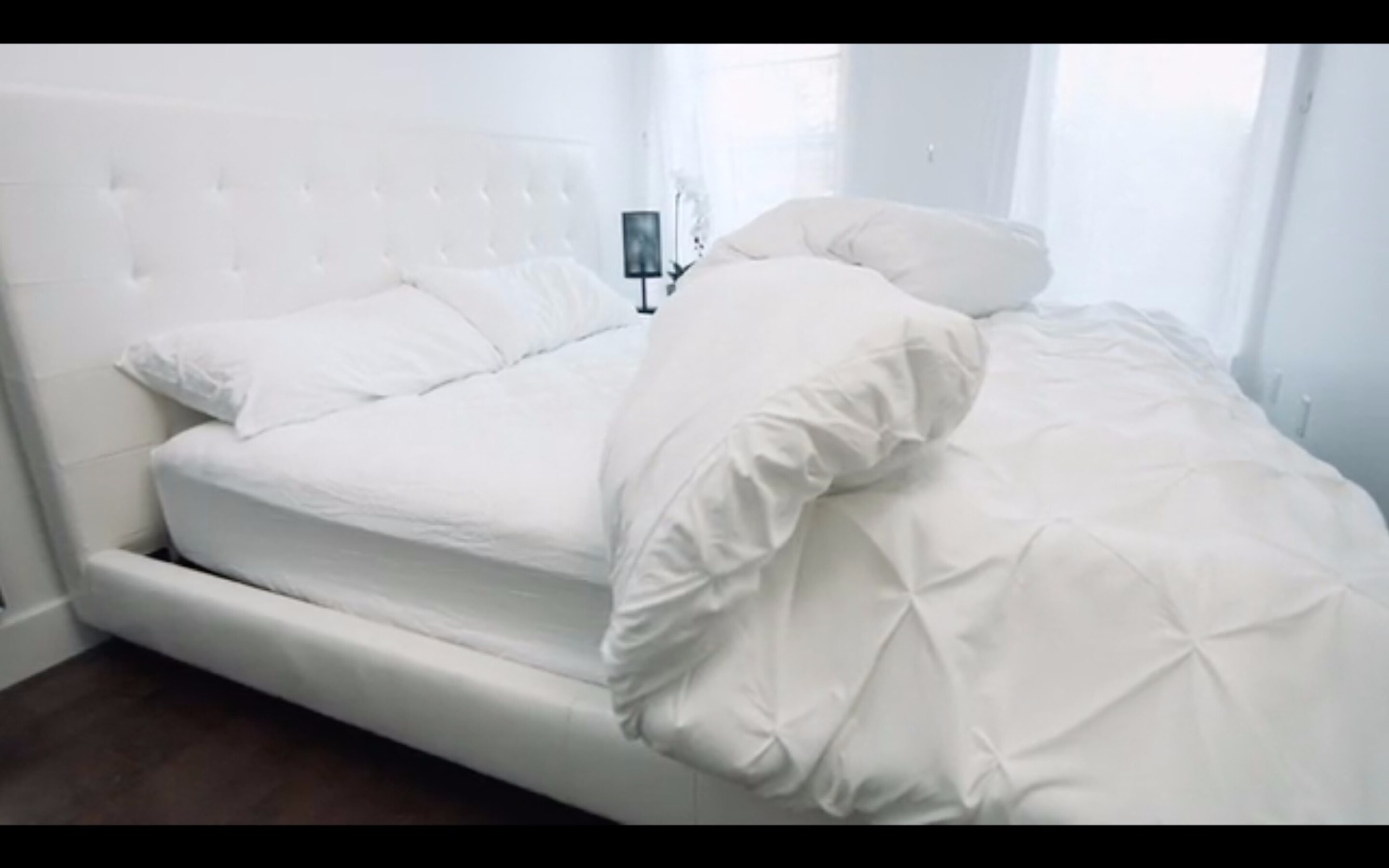 Make your bed via smartphone with Smartduvet